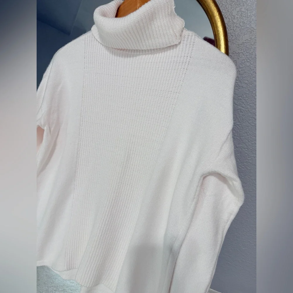 Joan Vass Turtleneck Cable Knit Sweater M - Picture 2 of 5